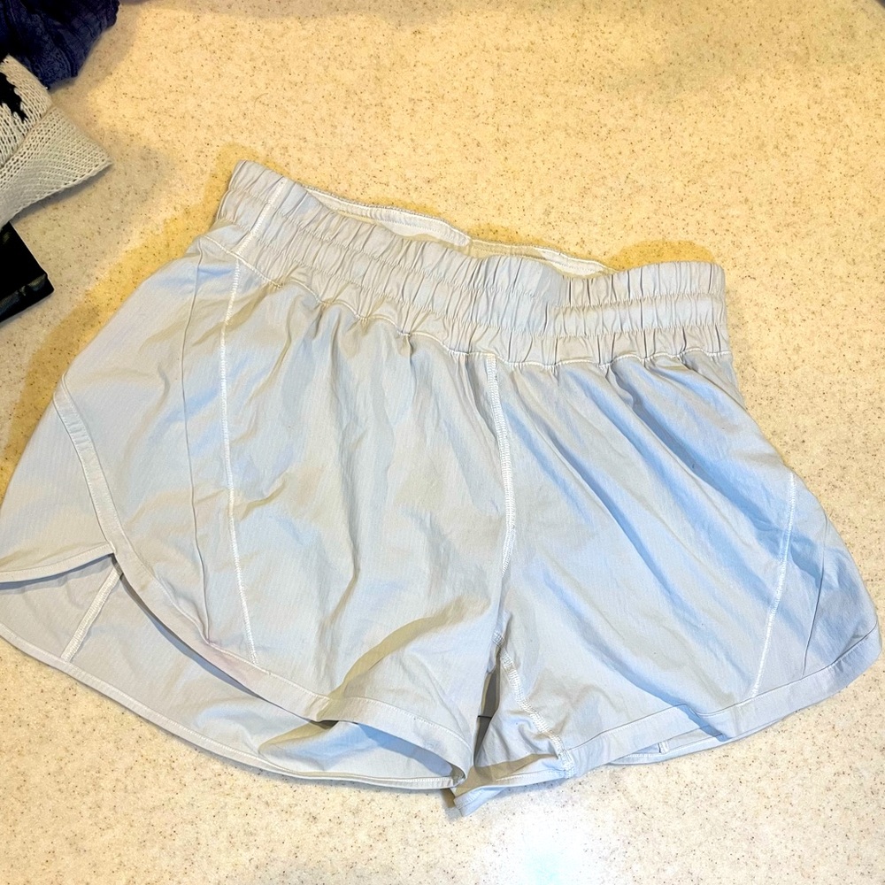 WHITE HOTTY HOTS LULUS!!!